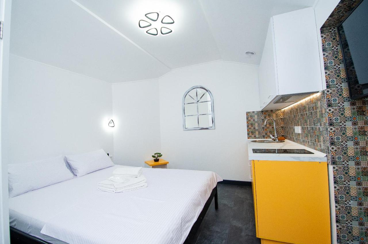 Suites On Chaikovskogo Odesa Exterior photo