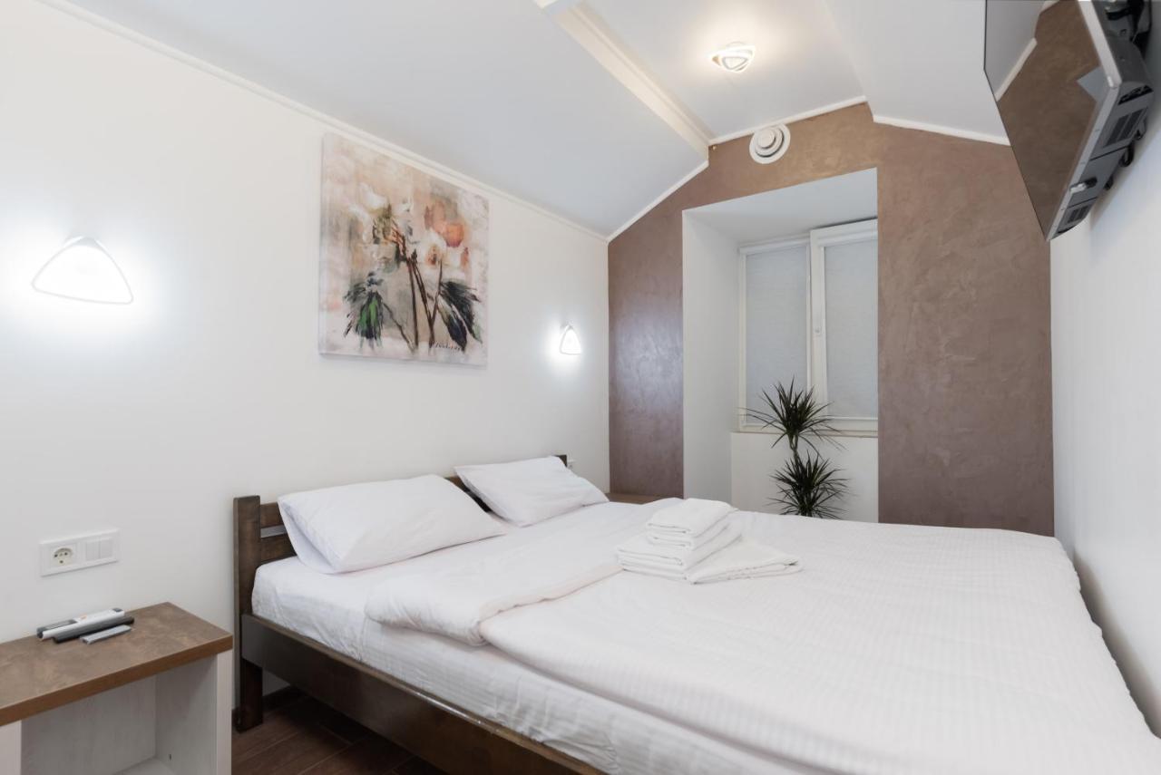 Suites On Chaikovskogo Odesa Exterior photo